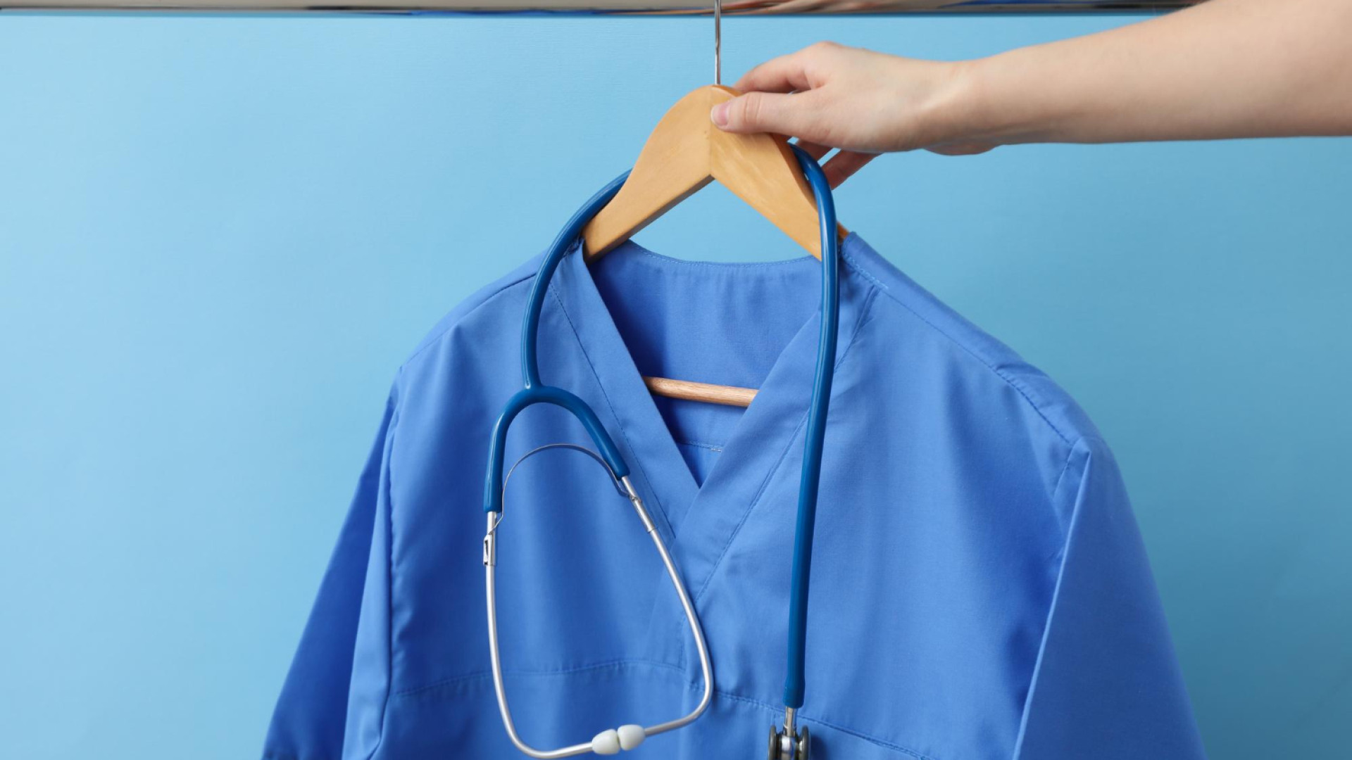 Pourquoi la blouse infirmière est-elle indispensable ?